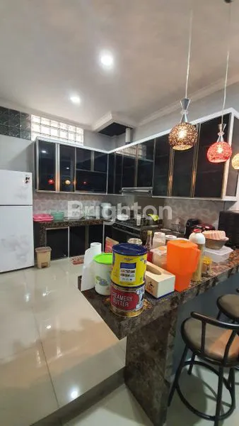 image RUMAH MEWAH & BESAR JELAMBAR (2)