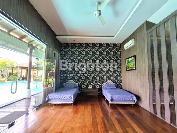 image DIJUAL CEPAT RUMAH MEWAH & LUAS KOMPLEK GRAHA METROPOLITAN HELVETIA MEDAN (6)