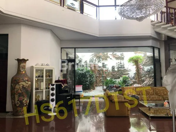 image TURUN HARGA RUMAH DHARMAHUSADA INDAH DEKAT GALAXY MALL, MEWAH (2)