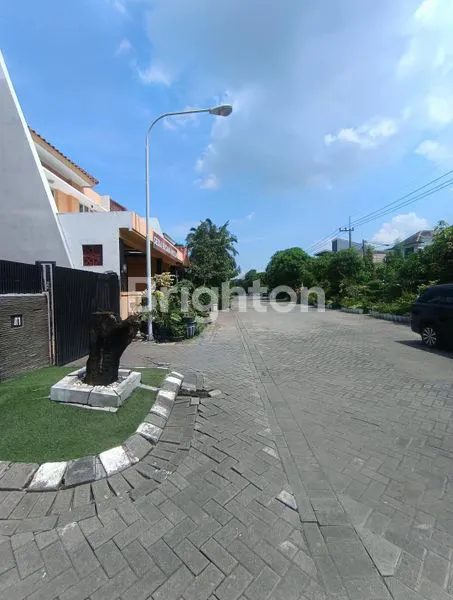 image BUTUH JUAL CEPAT\' RUMAH 2 LANTAI SIAP HUNI DI PERUM KETINTANG GAYUNGSARI (8)