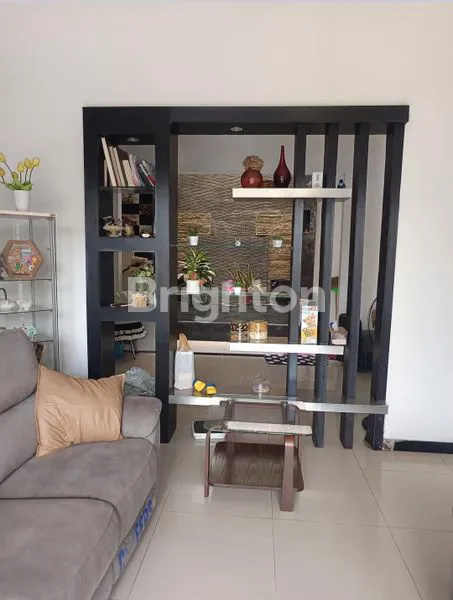 image BUTUH JUAL CEPAT\' RUMAH 2 LANTAI SIAP HUNI DI PERUM KETINTANG GAYUNGSARI (2)