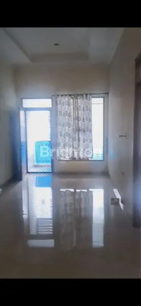 image RUMAH 2.5 LANTAI SIAP HUNI DI SUNTER AGUNG, LOKASI STRATEGIS (5)