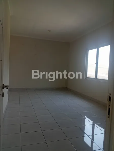 image DIJUAL RUMAH MEWAH SIAP HUNI KOTA WISATA CIBUBUR – SELANGKAH MALL LIVING WORLD (5)