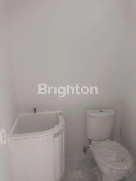 image RUKO ROYAL PALACE DI KOTA SIDOARJO, HALAMAN PARKIR LUAS (4)