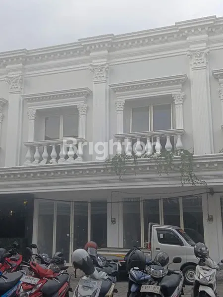 image RUKO ROYAL PALACE DI KOTA SIDOARJO, HALAMAN PARKIR LUAS (3)