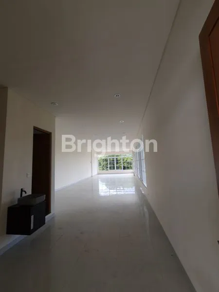 image RUKO 2LANTAI HADAP BARAT BYPASS NGURAH RAI (8)