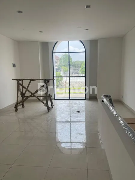 image SEWA RUKO THE MILES, LOKASI PREMIUM, AKSES MUDAH KE FASILITAS (3)