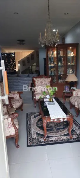 image RUMAH 2 LANTAI SIAP HUNI LEBAK BULUS, 4+1 KT,  SHM, 9,2 M (4)