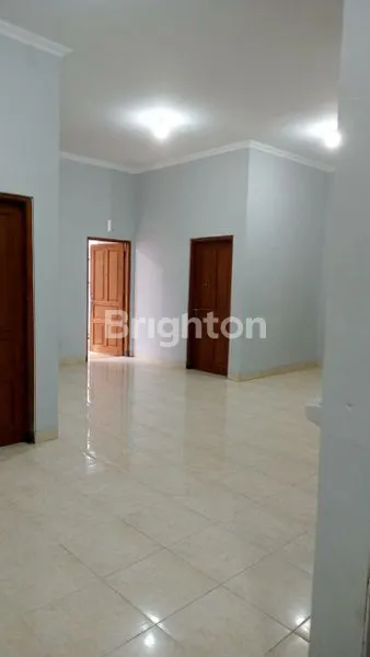 image RUMAH LUAS SIAP HUNI DALAM PERUMAHAN LOKASI DEKAT STADION MAGUWO HARJO SLEMAN (6)