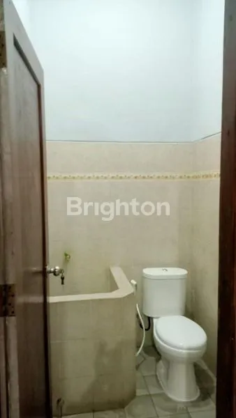 image RUMAH LUAS SIAP HUNI DALAM PERUMAHAN LOKASI DEKAT STADION MAGUWO HARJO SLEMAN (5)