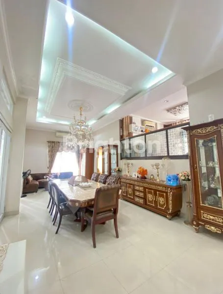 image HUNIAN EKSKLUSIF HOOK 3 LANTAI, LT 170M² & SHM DI PULO GADUNG (3)