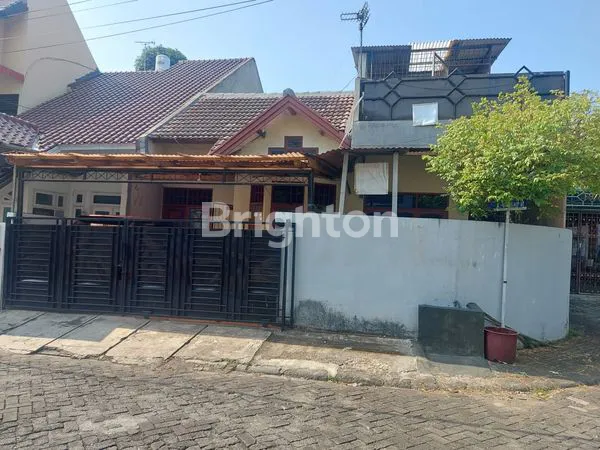 image RUMAH STRATEGIS DI JATIBENING ESTATE, LT 175M² (1)