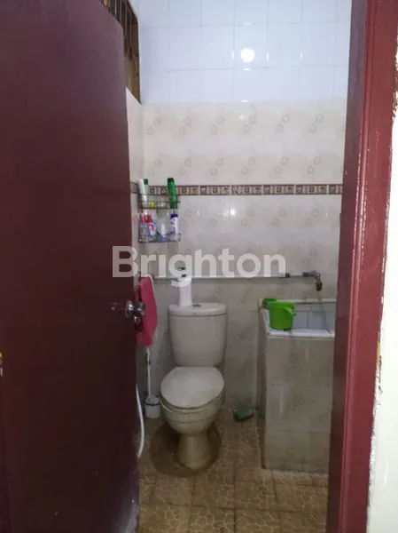 image RUMAH STRATEGIS DI JATIBENING ESTATE, LT 175M² (3)