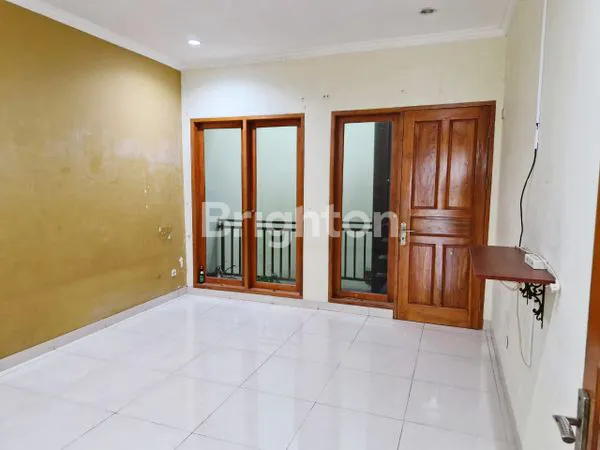 image RUMAH TOMANG BANGUNAN 2,5 LANTAI JATIPULO PALMERAH JAKARTA BARAT (5)