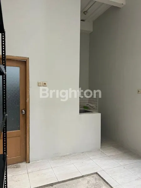 image RUMAH 2 LANTAI DIJUAL DI MEDANG LESTARI, PAGEDANGAN – DEKAT GADING SERPONG, SHM (3)