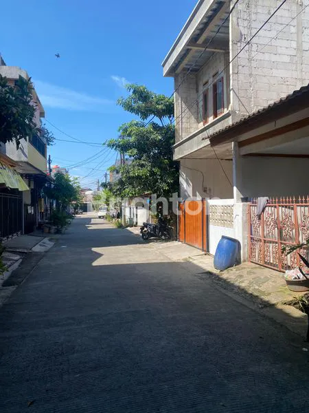 image RUMAH 2 LANTAI DI MEDANG LESTARI, PAGEDANGAN – DEKAT GADING SERPONG | SHM (6)