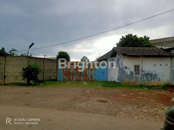 image JUAL GUDANG STRATEGIS DAN LUAS DI LOKASI EMAS KAWASAN INDUSTRI NAROGONG, BEKASI.\N​SPESIFIKASI PROPERTI:\N​LUAS TANAH (LT): 3.347 M²\N​LUAS BANGUNAN (LB): 1.500 M²\N​SERTIFIKAT: SHM (SERTIFIKAT HAK MILIK) - JAMINAN LEGALITAS!\N​AKSES JALAN: LANGSUNG DI JA (1)