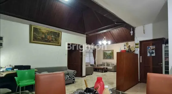 image RUMAH STRATEGIS DI TENGAH KOTA DEKAT MALL PLAZA BALIKPAPAN (4)