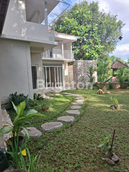 image RUMAH 4 KAMAR LT 305M² DI DENPASAR UTARA, BEBAS BANJIR (6)