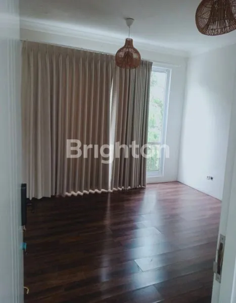 image DIJUAL RUMAH CANTIK BSD EMINENT VIVACIA (4)