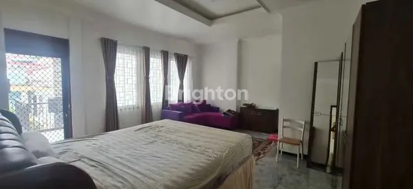 image RUMAH TINGKAT 2 LOKASI STRATEGIS DEKAT DENGAN MALL LIVING PLAZA BALIKPTPAN (5)