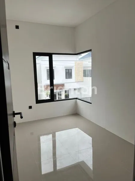 image DISEWAKAN RUMAH BARU GRESS DI NUSA DUA BALI ONE GATE SISTEM (6)