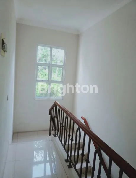 image DIJUAL RUMAH CANTIK BSD EMINENT VIVACIA (8)