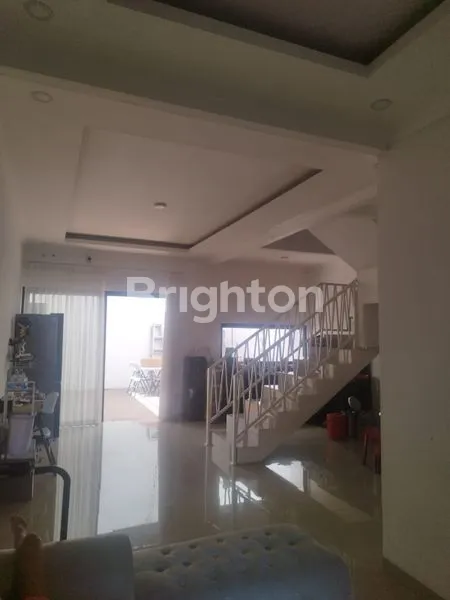 image RUMAH TOWNHOUSE 2 LANTAI FULL FURNISHED DI DEPOK (6)