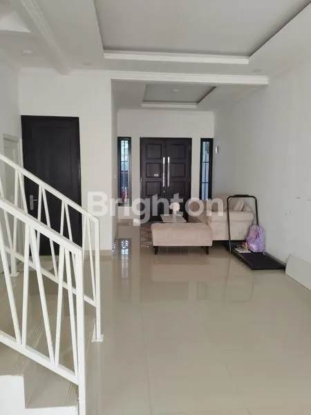 image RUMAH TOWNHOUSE 2 LANTAI FULL FURNISHED DI DEPOK (4)