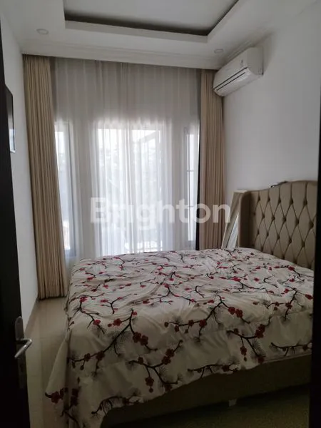 image RUMAH TOWNHOUSE 2 LANTAI FULL FURNISHED DI DEPOK (8)