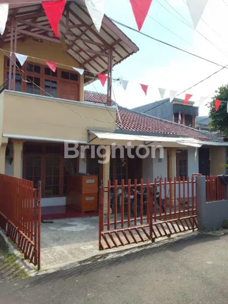 image RUMAH STRATEGIS  DI PETUKANGAN UTARA  (1)