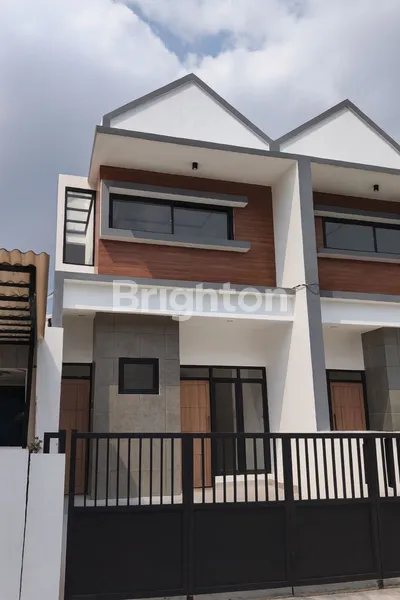 image RUMAH TENGGILIS MEJOYO NEW GRESS SIAP HUNI SELANGKAH UBAYA (1)