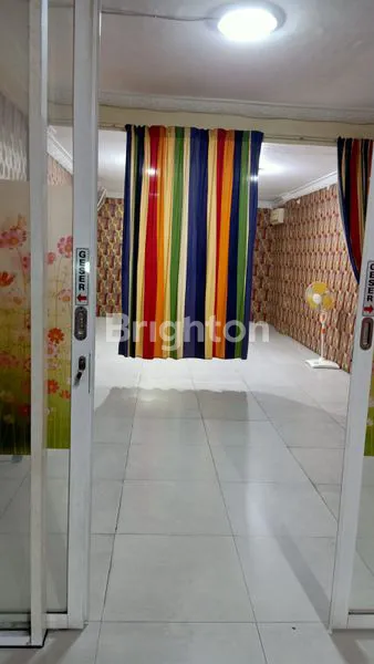 image RUKO CANTIK 3.5 LANTAI DI PABUARAN KARAWACI (4)