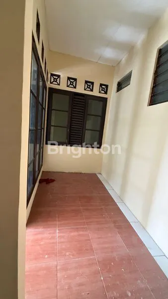 image RUMAH BAGUS SIAP HUNI DI JALAN H.BASIR PONDOK AREN TANGERANG SELATAN (6)