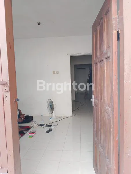 image DI SEWAKAN RUMAH STRATEGIS DI WONOREJO TEGALSARI SURABAYA  (5)
