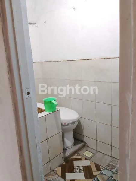 image DI SEWAKAN RUMAH STRATEGIS DI WONOREJO TEGALSARI SURABAYA  (6)