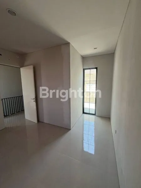 image RUMAH SIAP HUNI HARGA RUGI , OPERA CITY GRESIK (5)