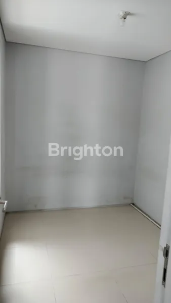 image DIJUAL RUMAH DI GRAND PAKUWON SURABAYA BARAT, LOKASI STRATEGIS, SHM, 2 LANTAI (4)