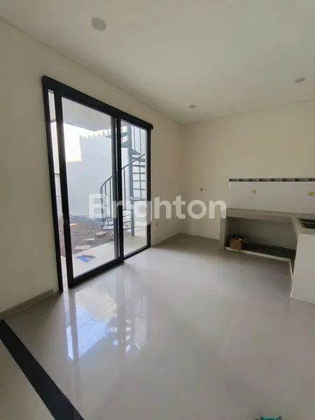 image RUMAH DI PERUMAHAN ELIT SURABAYA (2)