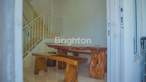 image RUMAH 3 LANTAI SEMI-FURNISHED DI SENTUL CITY, LT 120M² (7)