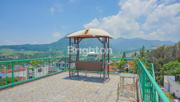 image RUMAH 3 LANTAI SEMI-FURNISHED DI SENTUL CITY, LT 120M² (8)