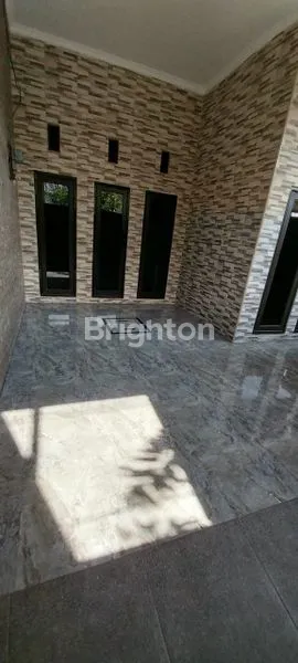 image RUMAH CANTIK 2 LANTAI FULL FURNISHED SIAP HUNI (2)