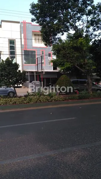 image DISEWAKAN RUKO EX CAFE N RED DOOR CAPSULE  (2)