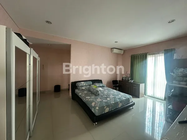 image RUMAH PERUM PAKUWON VILLA VALENSIA, BABATAN WIYUNG DIJUAL CEPAT SAMA PERABOTNYA (5)