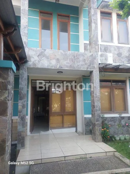 image JUAL RUMAH 2 LANTAI, ASRI DAN NYAMAN DI LOKASI STRATEGIS (2)