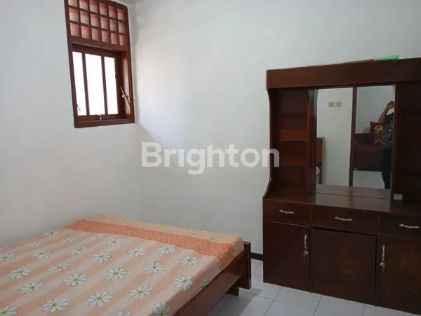 image RUMAH DIKONTRAKAN 2 LANTAI AREA SAWOJAJAR2,5MENIT KE EXIT TOL MADYOPURO,5 MENIT KE KAMPUS2 UM,WISNUWARDHANA,VELODROME (4)