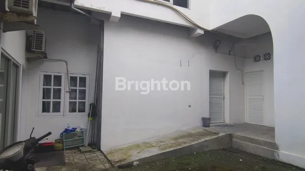 image DIJUAL SEGERA, RUMAH + BANGUNAN USAHA BEKAS CAFE, LOKASI SELANGKAH KE CITRALAND CBD DRIYOREJO & TOLL GATE DRIYOREJO (3)