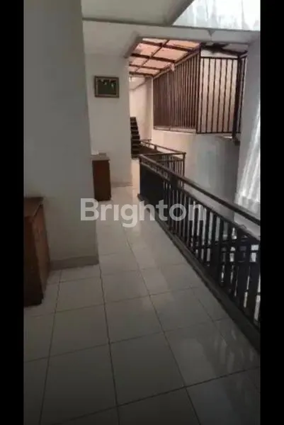 image RUMAH KOST 3 LANTAI AKTIF DI CISITU, DEKAT ITB (6)