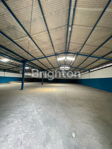 image DISEWAKAN GUDANG GANDENG LUAS 1700M2 DI KARAWACI TANGERANG KOTA (2)