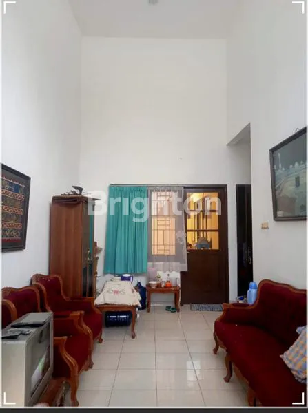 image  DIJUAL CEPAT: RUMAH STRATEGIS DI KEMANG PRATAMA 2 (3)